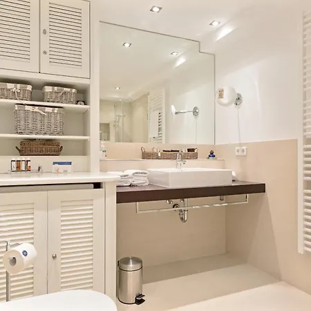 Berthin Bleeg App 2 *